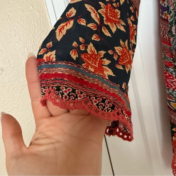 Johnny Was 100% Silk Blouse Button Up Size Small - Picture 4 of 11